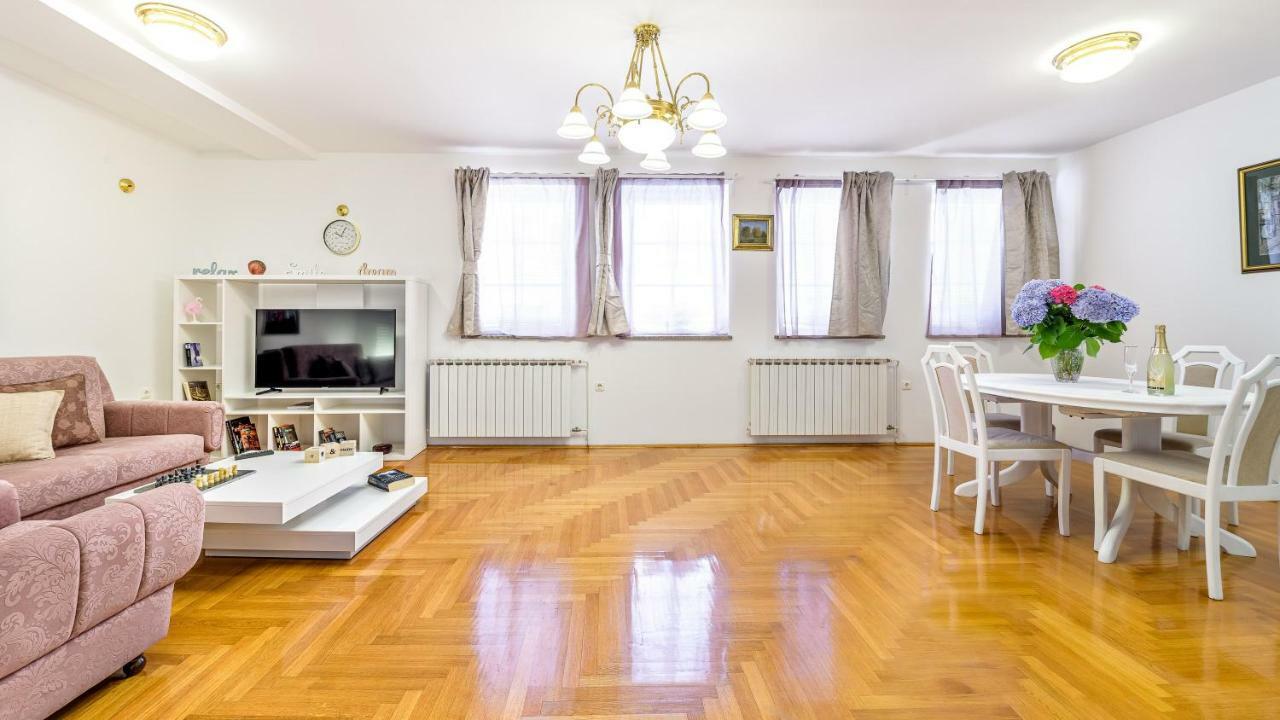 Central Apartment Smiley - Free Parking Zagreb Eksteriør bilde