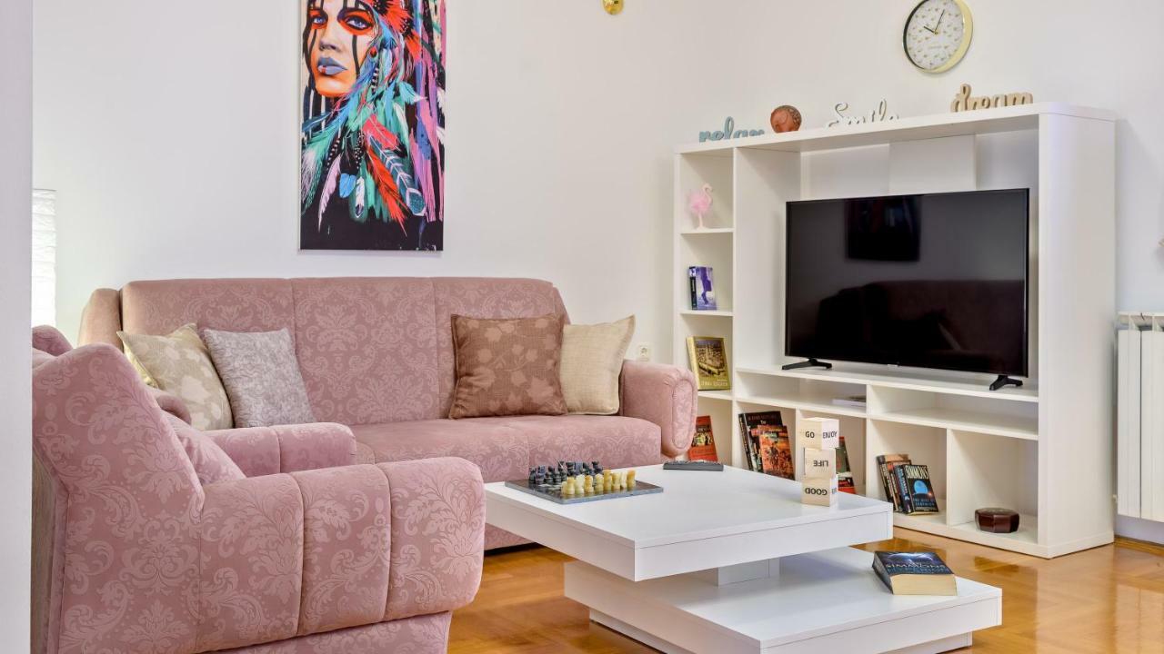Central Apartment Smiley - Free Parking Zagreb Eksteriør bilde